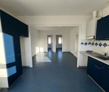 Location Appartement 4 pièces 63m² - Photo 4