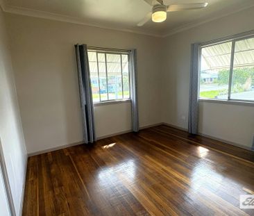 Spacious Family Home in Westlawn - Photo 4