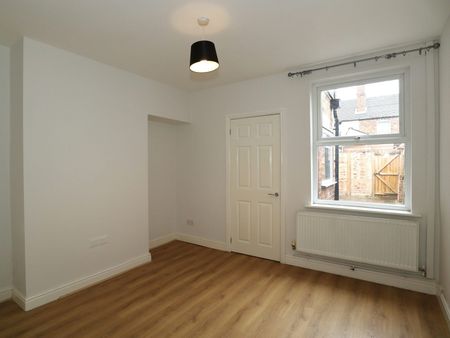 St Andrews Place, City Centre, Lincoln, LN5 - Photo 4