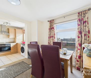 2d, Knocksallagh Green, Carrickfergus, BT38 8SR - Photo 2