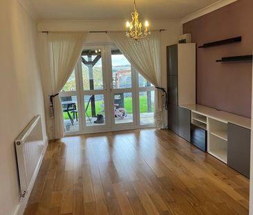 3 Bed Semi-Detached House, Strathmore Avenue, LU1 - Photo 1