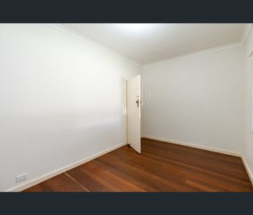 10a Mckenzie Rd, Shoalwater, WA 6169 - Photo 2