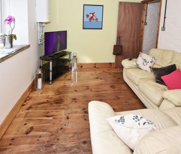 5 bedroom flat to rent - Photo 4