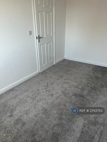 2 bedroom semi-detached house to rent - Photo 4