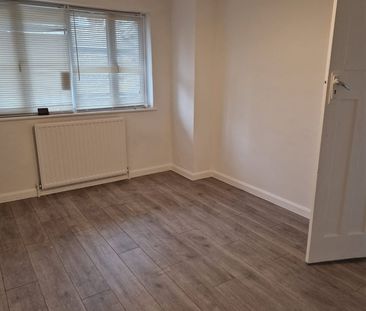 1 Bed Flat, Essex Mansions, E11 - Photo 4