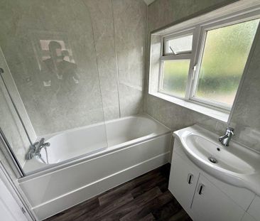 3 bedroom semi-detached house to rent - Photo 6