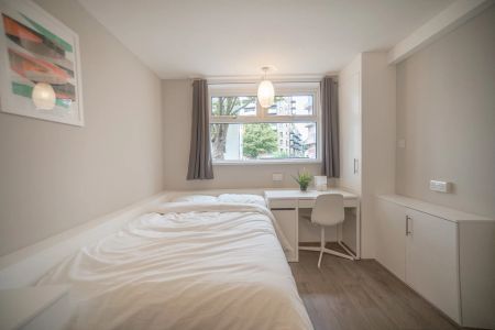 34 Hind Grove – Room 1 - Photo 4