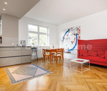 Bright modern Space - Photo 1