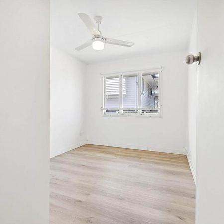 Move-In Ready Home Close to Schools and Shops! - Photo 5