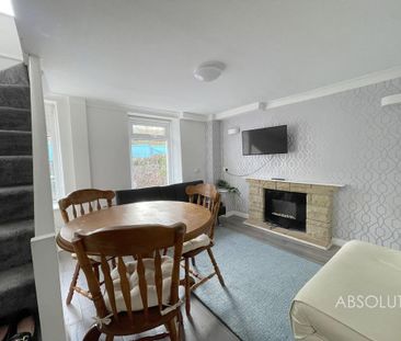 3 bedroom flat to rent - Photo 2