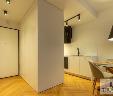 C.O. podłogowe, balkon, garaż | 1-sza Dzielnica - Photo 3