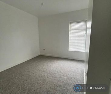 2 bedroom end of terrace house to rent - Photo 5