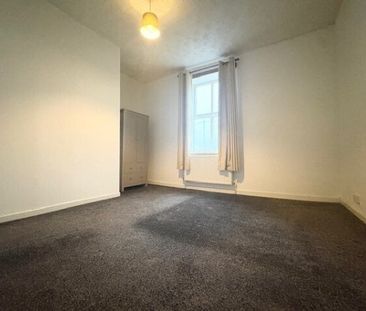 Tottington Road, Bury, BL8 - Photo 4