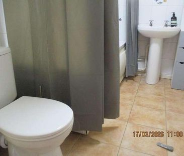 Sandgate, Stratton, SN3 - Photo 3