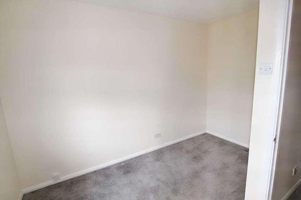 Beaconsfield Road, Aylesbury, HP21 - Photo 1