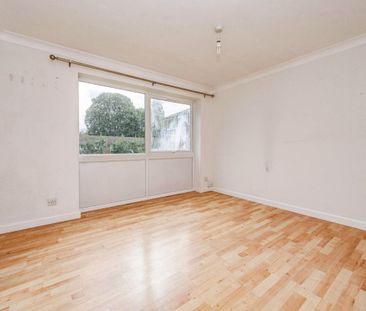 Datchet Close, HEMEL HEMPSTEAD - Photo 2