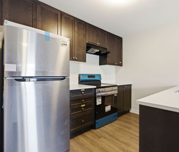 For Lease - 3284 Greenbank Road, Barrhaven, Ontario - Photo 6