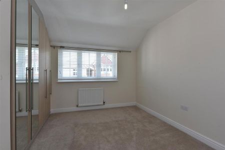 4 bedroom detached house to rent - Photo 4