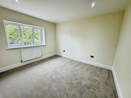 Donnerville Gardens, Admaston, Telford, TF5 - Photo 2