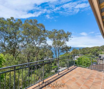 Elevated Living with Stunning Lake Macquarie Views - Photo 4