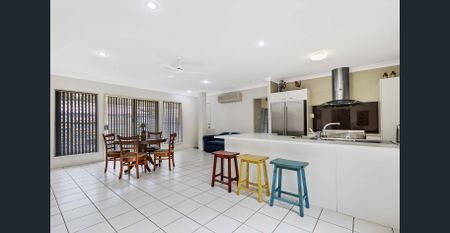 Family Home In Sippy Downs - Photo 5