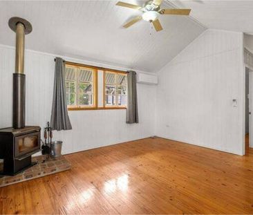 Charming Queenslander in Toowong $750 per week - Photo 1