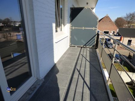 Sint-Truiden, Schurhoven - Mooi gerenoveerd appartment met twee slaapkamers gelegen aan de stadsrand - Foto 2