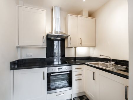 High Street, Banbury - Photo 3