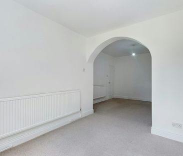 Semi-detached house to rent on - Photo 6
