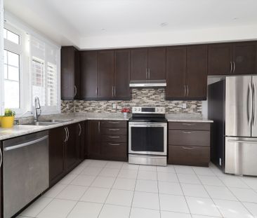 For Lease - 31 Dundas Way, Markham, Ontario - Photo 6