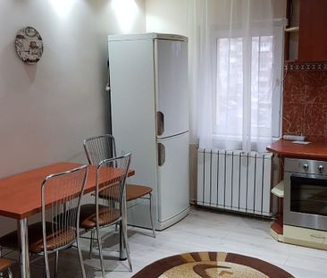 3 camere confort unu Aem Soarelui bloc izolat Centrala gaz amenajat - Fotografie 2