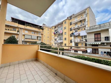 6 locali in affitto - Photo 2