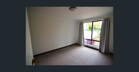 Charming & Convenient Home in a Leafy Setting! - Photo 3