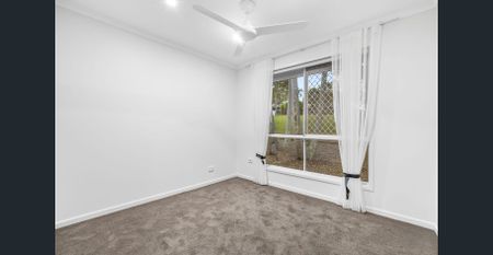 Absolutely Beautiful - Renovated Family Home! Available for inspection now!! - Photo 4