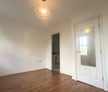 Chester High Road, Neston, CH64 3TE - Photo 2