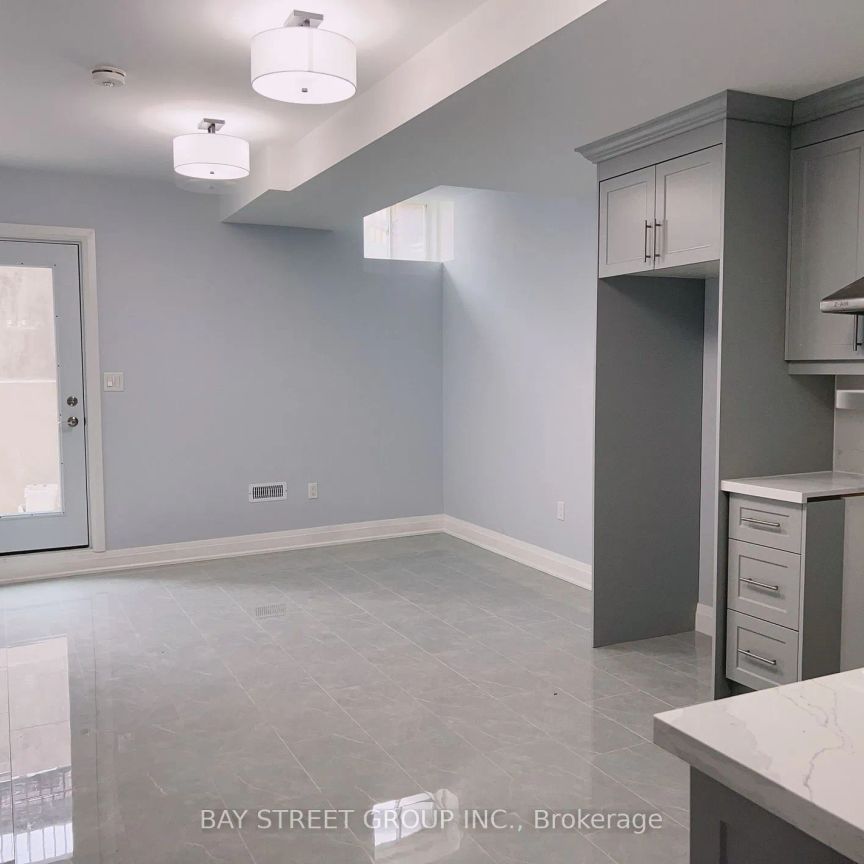 Detached Home For Lease | N9246341 - Photo 1