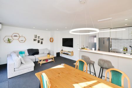 8/27 Darvel Street - Photo 4