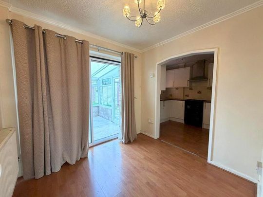 3 bedroom semi-detached house to rent - Photo 1