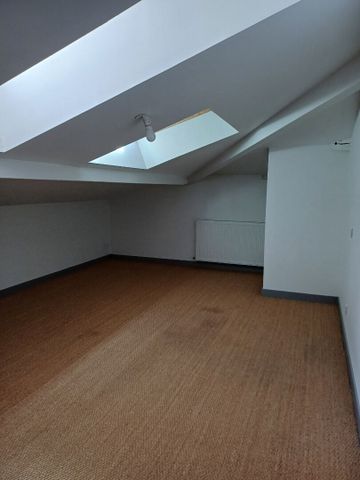 Location Appartement 3 pièces 89m² - Photo 2
