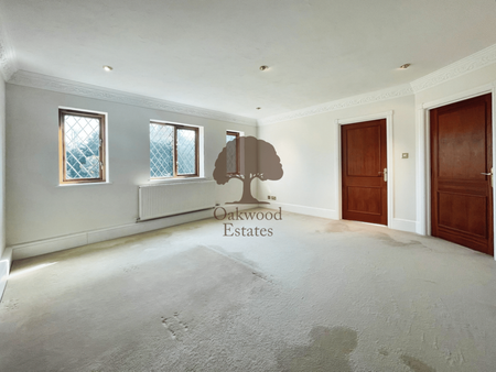 5 bedroom detached house to rent - Photo 4