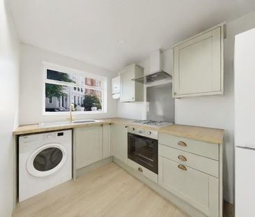 2 bedroom semi-detached house to rent - Photo 6