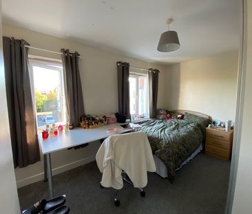 6 Bed Semi-Detached House, Home Leas Close, BS16 - Photo 6