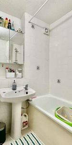 Greenway Close, London, N11 - Photo 4