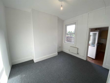 Smithfield Road, Wrexham - Photo 2