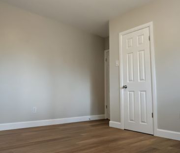 For Lease - 5 Bertram Drive, Hamilton, Ontario - Photo 4