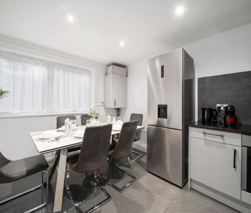 4 Bed Semi-Detached House, Brixton, SW9 - Photo 4