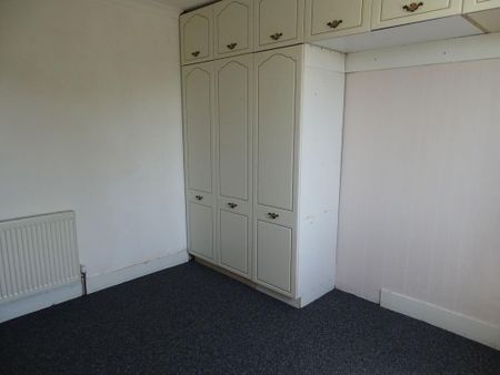 4 bedroom terraced house to rent - Photo 2