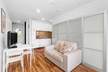 Fully Furnished and Refurbished One Bedroom Unit - Photo 3