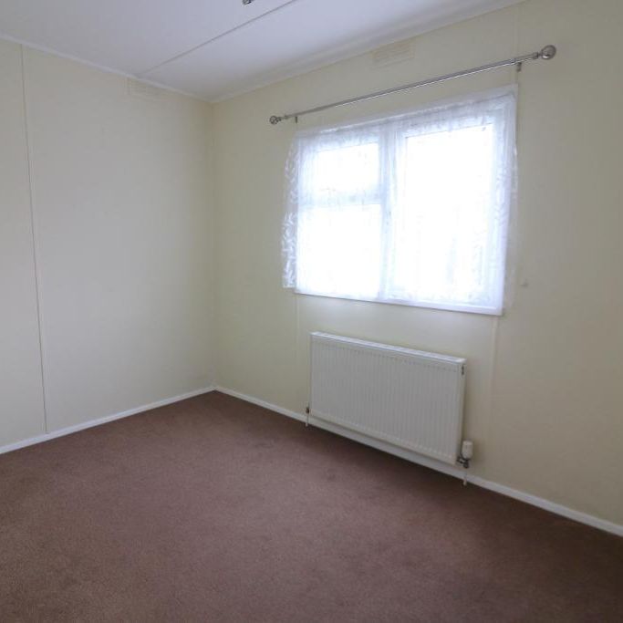 2 Bedroom Park Home To Rent - Photo 1