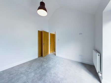 2 bedroom barn conversion to rent - Photo 2